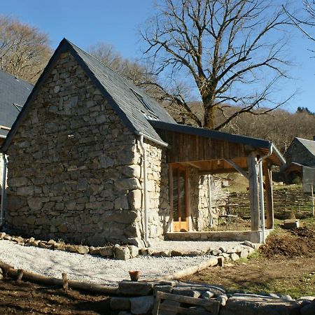 Le P'Tit Gite De Chomet La Tour-d'Auvergne Exterior photo