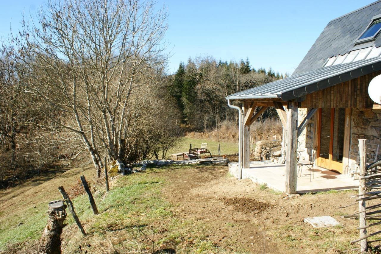Le P'Tit Gite De Chomet La Tour-d'Auvergne Exterior photo